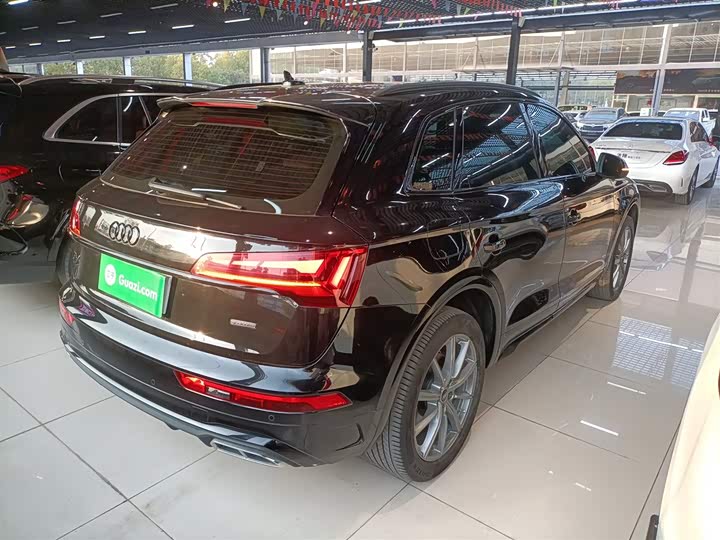 Фото 7 - Audi Q5L