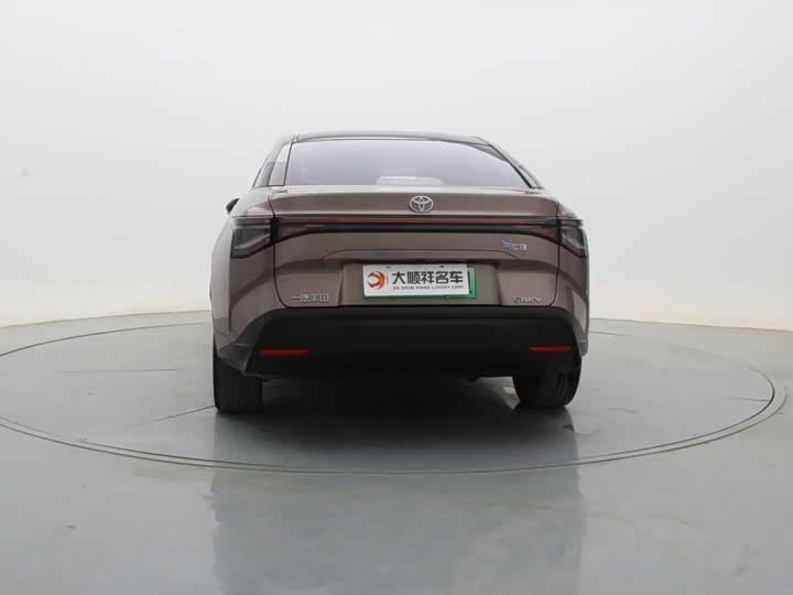 Фото 4 - Toyota bZ3