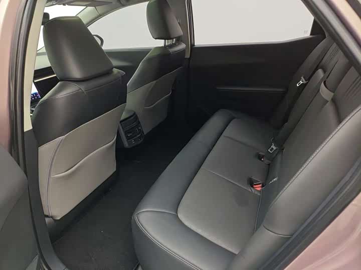 Фото 7 - Toyota bZ3