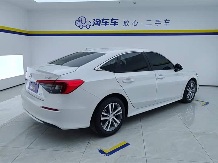 Фото 3 - Honda Civic