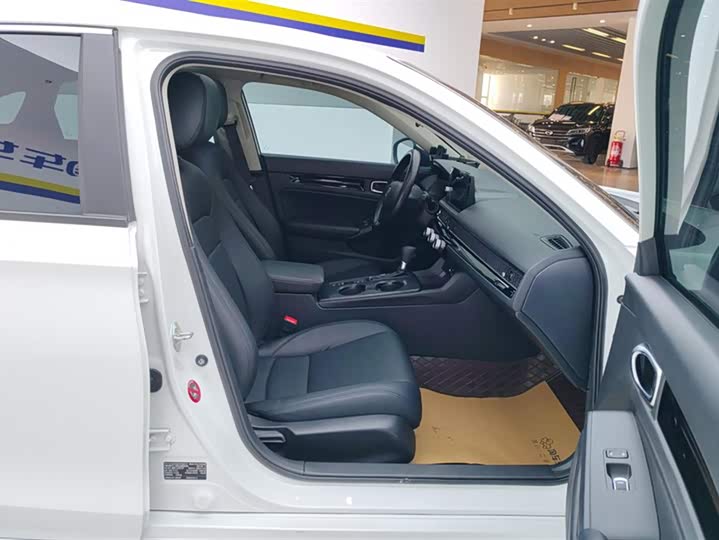 Фото 8 - Honda Civic