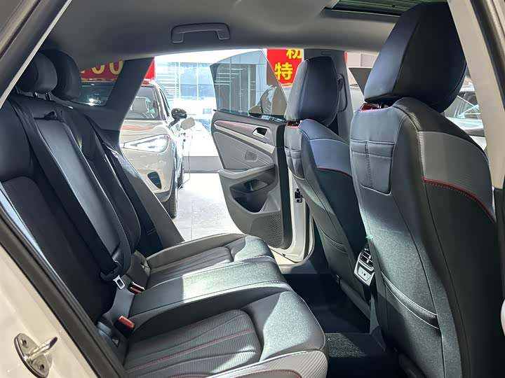 Фото 9 - Volkswagen Lamando L