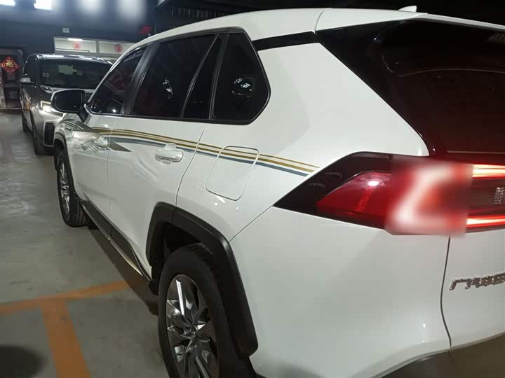 Фото 5 - Toyota Wildlander