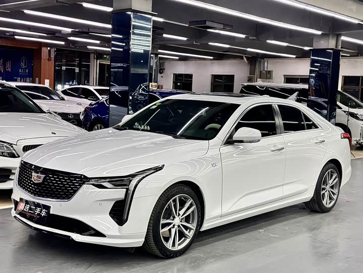 Фото 1 - Cadillac CT4