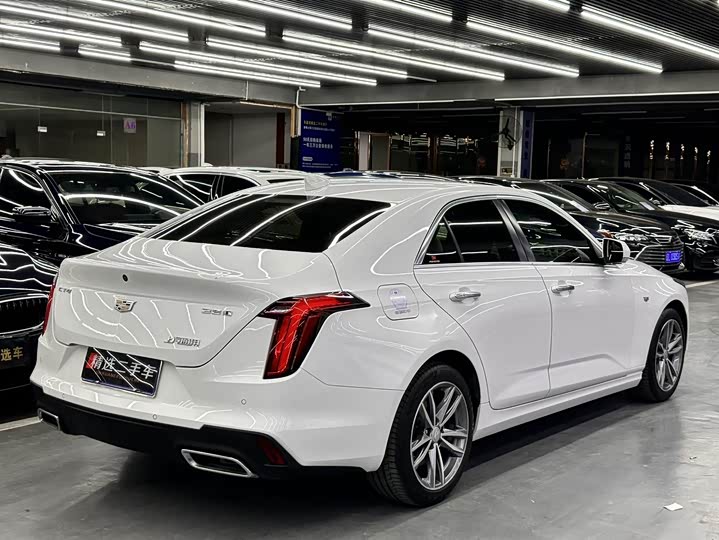 Фото 7 - Cadillac CT4