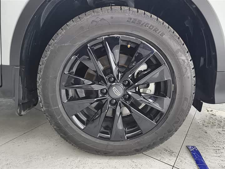 Фото 6 - Geely Atlas