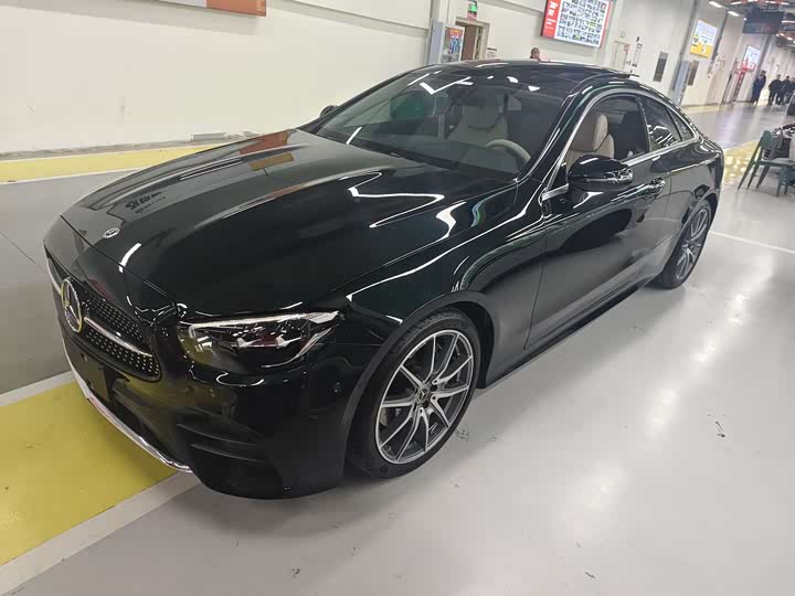 Фото 1 - Mercedes-Benz E-Class