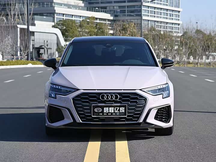 Фото 2 - Audi A3