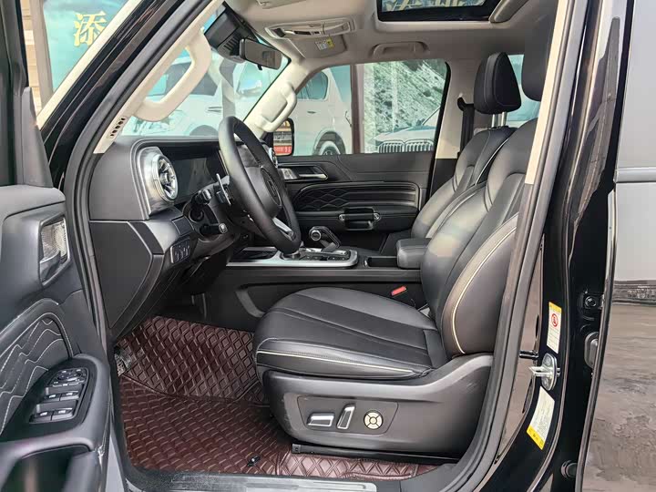 Фото 5 - Tank 300