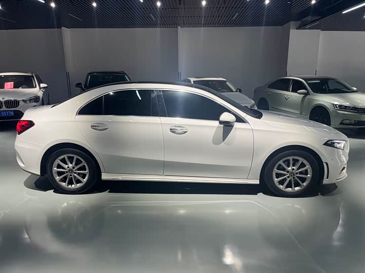 Фото 4 - Mercedes-Benz A-Class