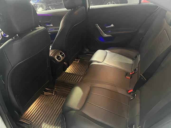 Фото 8 - Mercedes-Benz A-Class