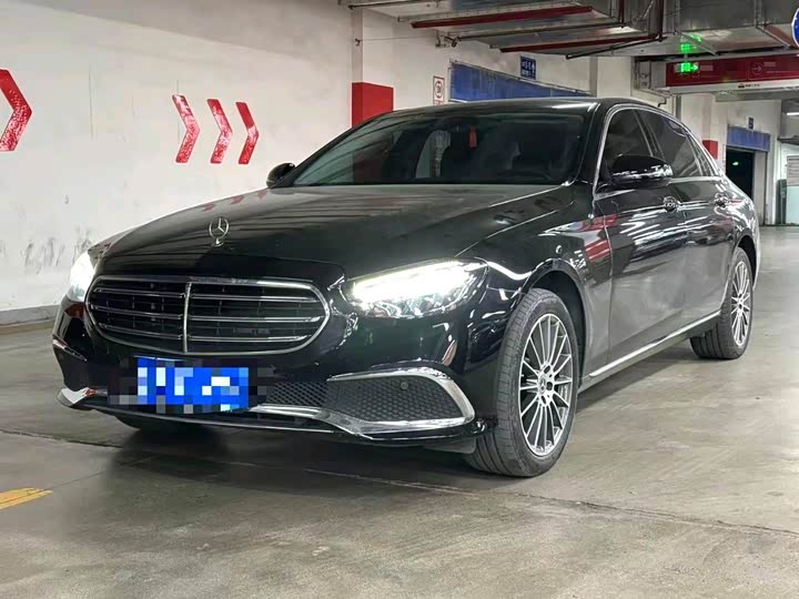 Фото 1 - Mercedes-Benz E-Class