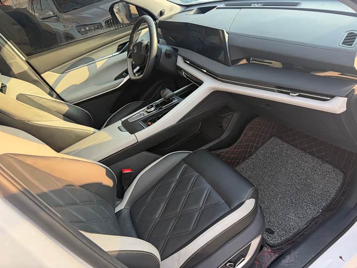 Фото 7 - Changan CS75 Plus