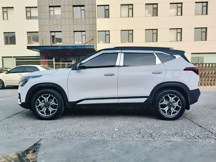 Фото 3 - Kia KX3