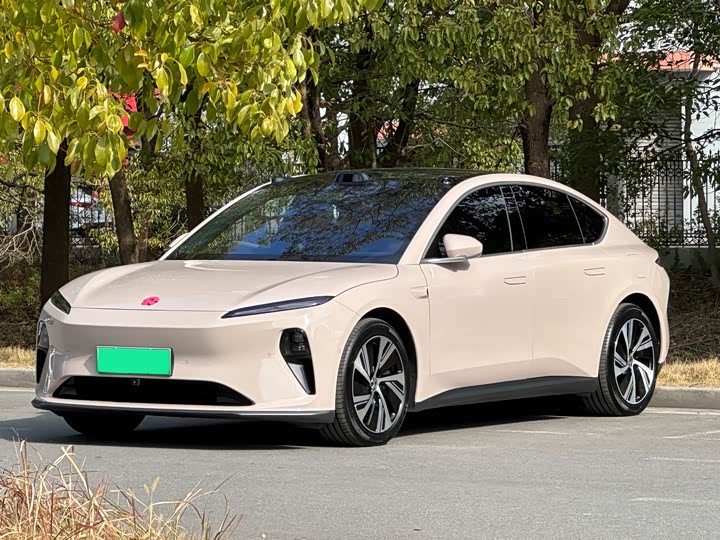 Фото 1 - Nio ET5