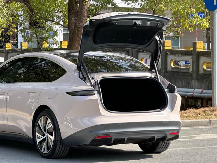 Фото 5 - Nio ET5