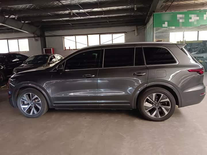 Фото 5 - LiXiang One