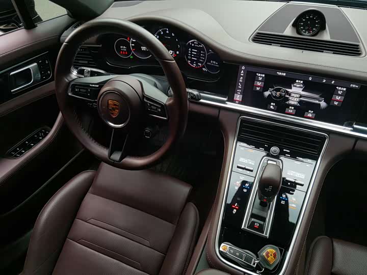 Фото 7 - Porsche Panamera