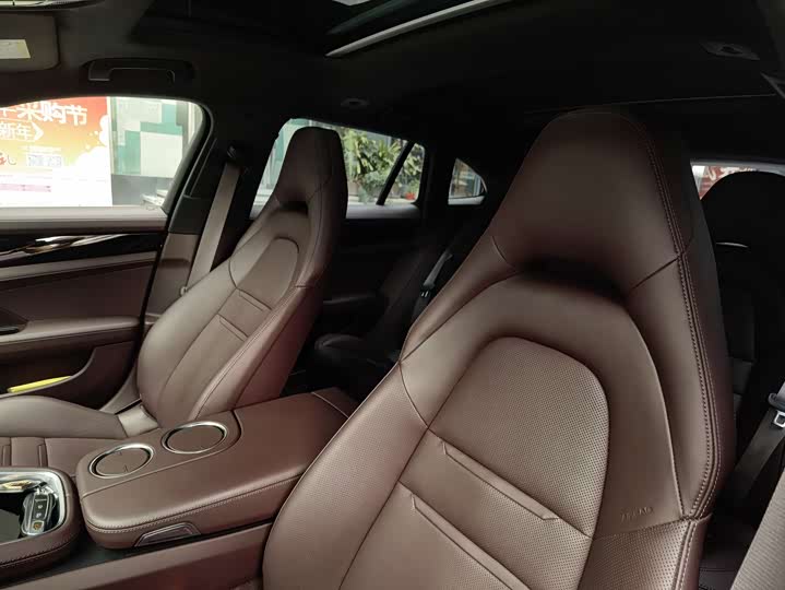 Фото 9 - Porsche Panamera