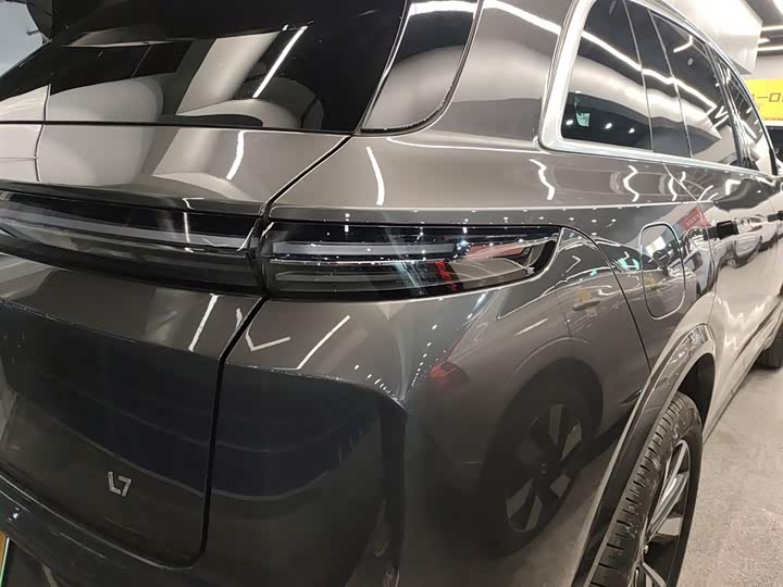 Фото 8 - LiXiang L7