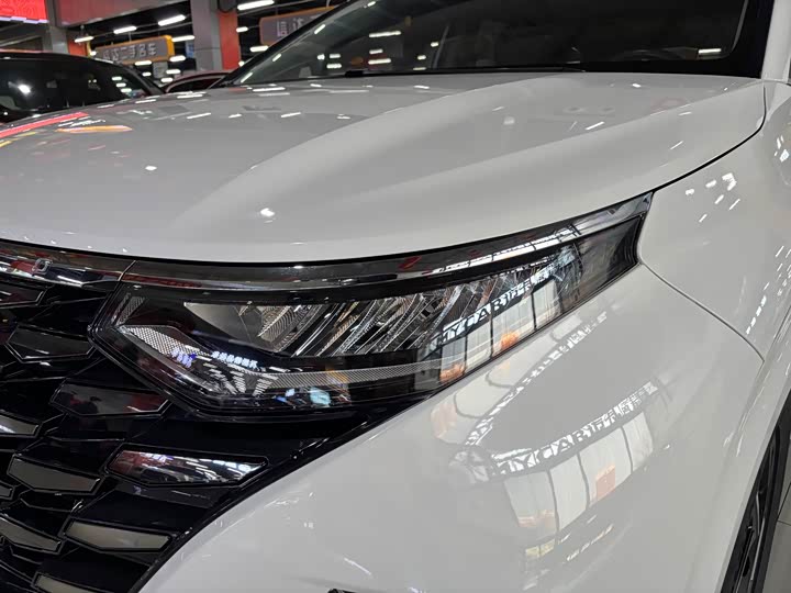 Фото 3 - Hyundai Custo