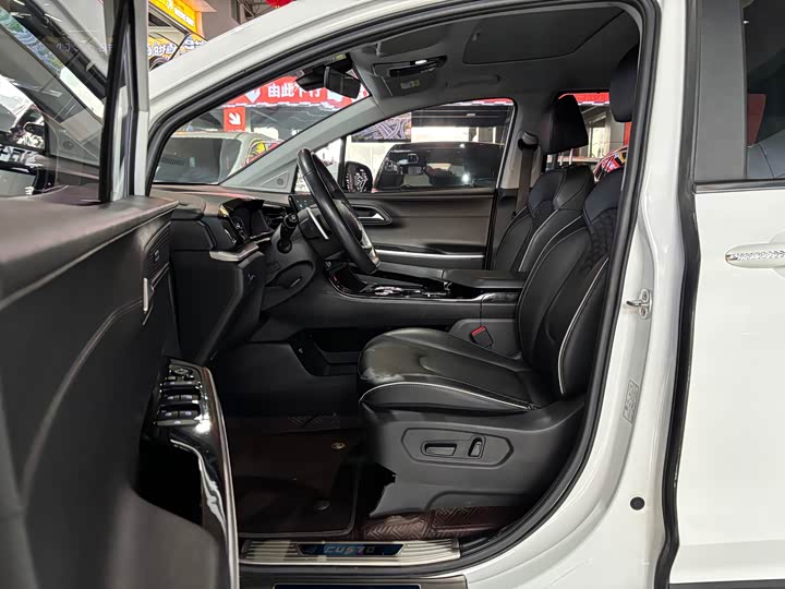 Фото 6 - Hyundai Custo