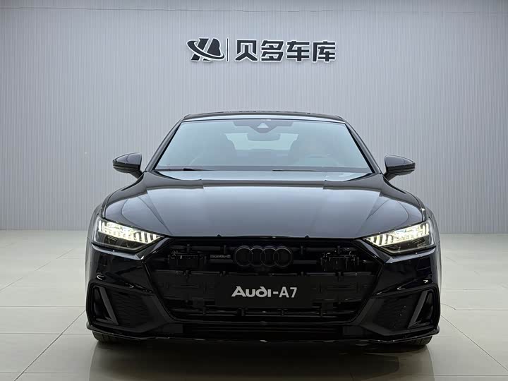 Фото 2 - Audi A7L