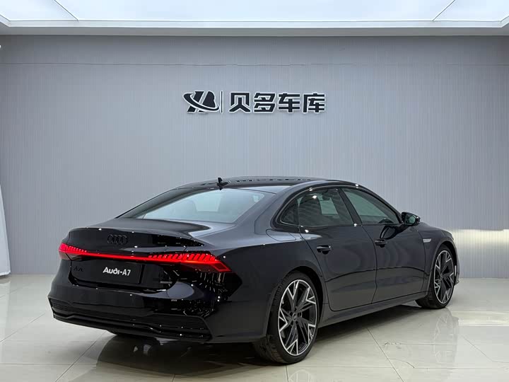 Фото 5 - Audi A7L