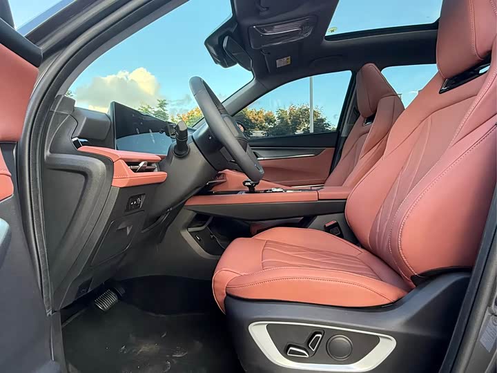 Фото 7 - Changan CS75 Plus