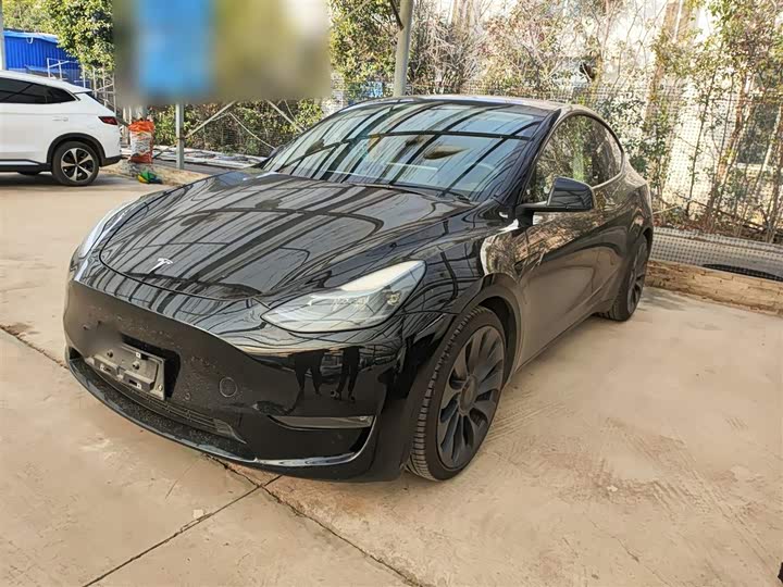 Фото 2 - Tesla Model Y