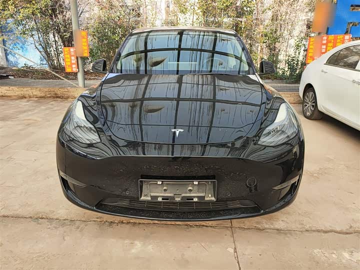 Фото 3 - Tesla Model Y