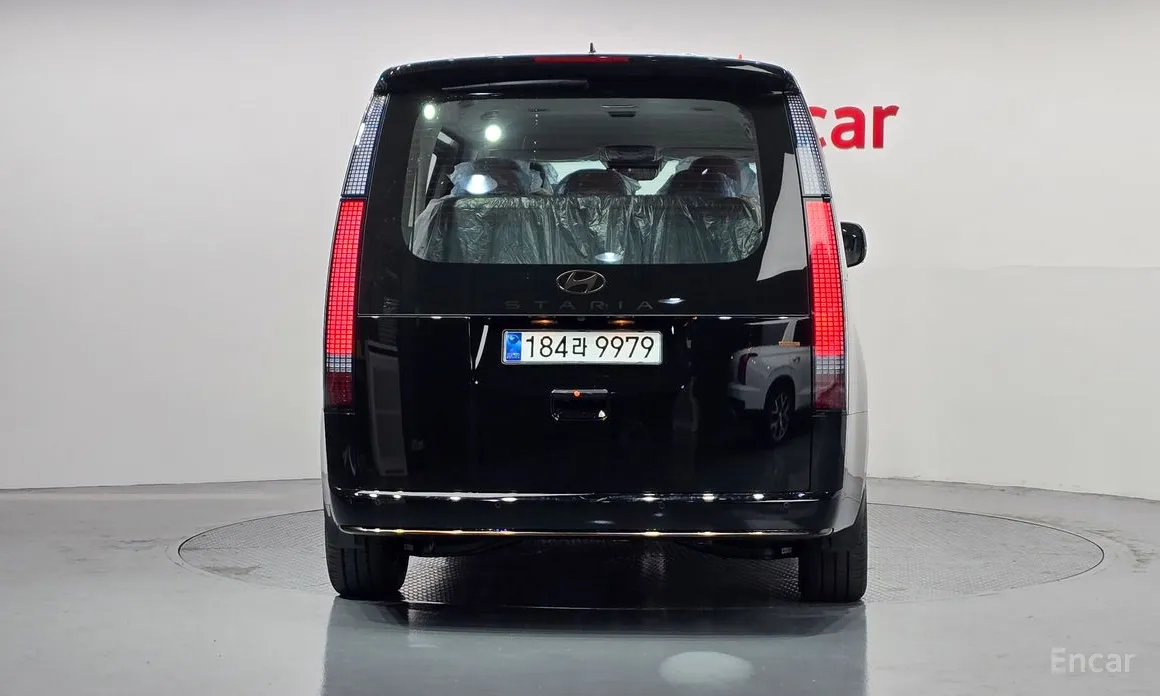 Фото 4 - Hyundai Staria