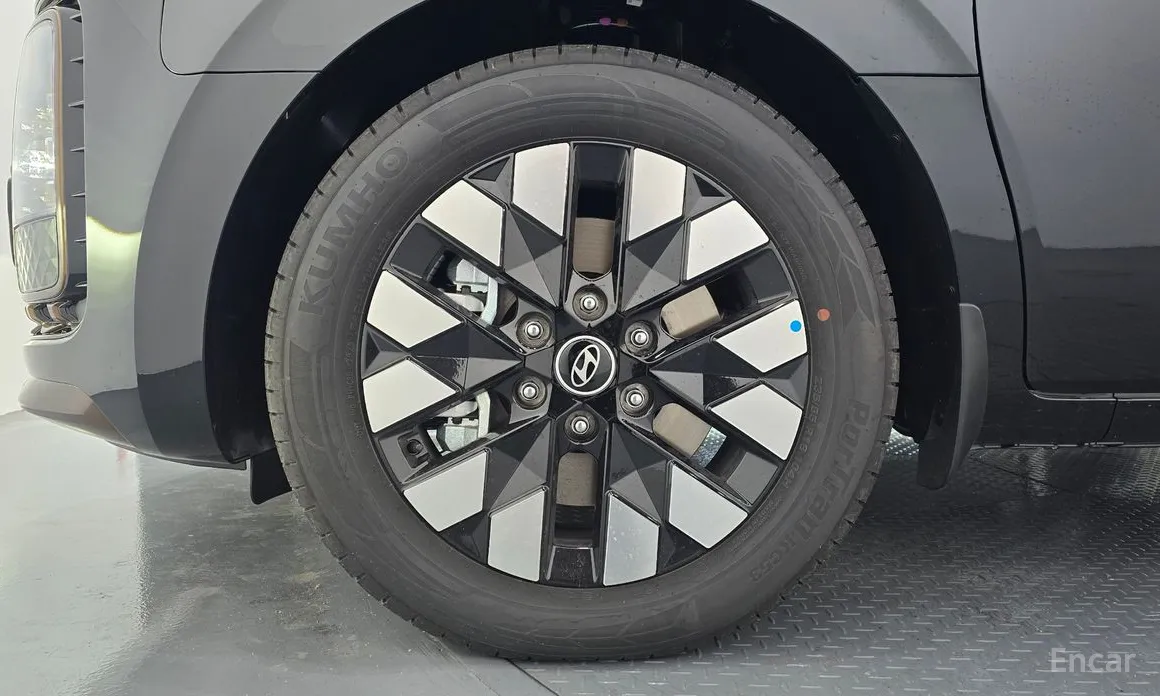 Фото 5 - Hyundai Staria