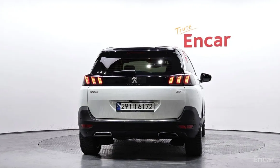 Фото 4 - Peugeot 5008