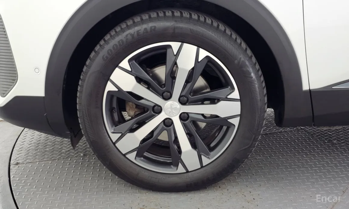 Фото 5 - Peugeot 5008