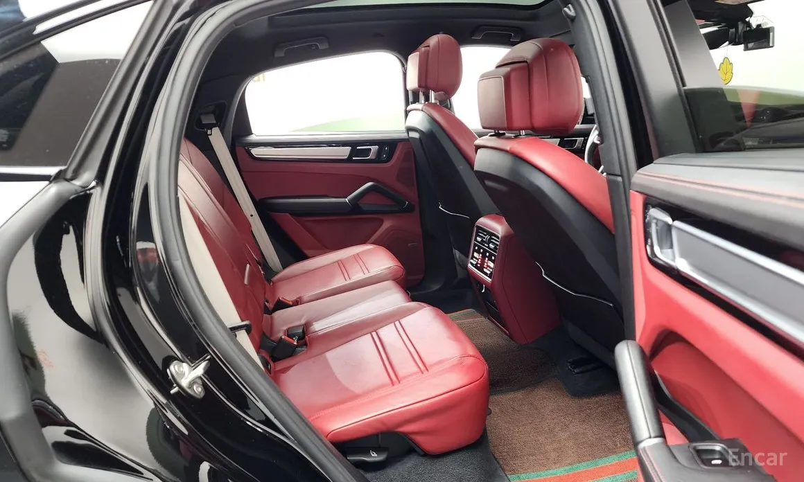 Фото 12 - Porsche Cayenne