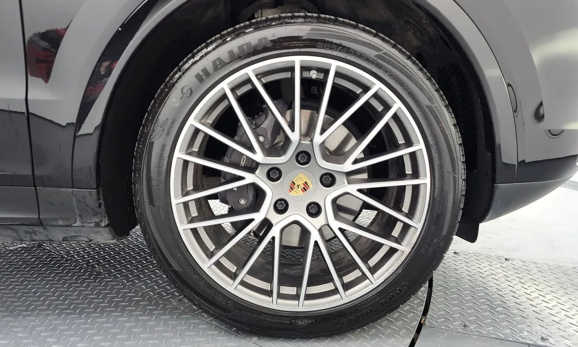 Фото 5 - Porsche Cayenne