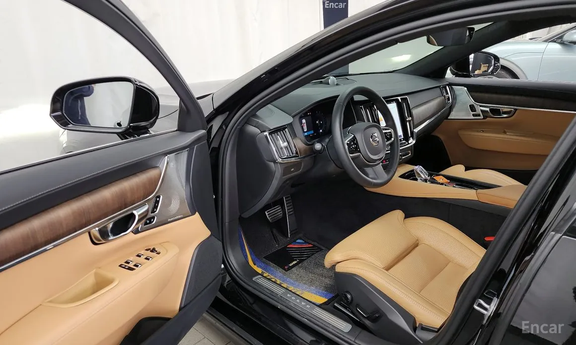 Фото 10 - Volvo S90