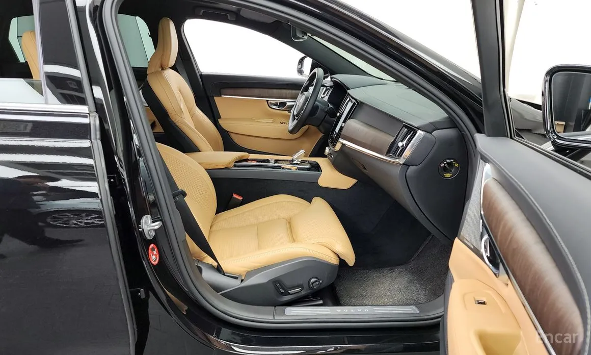 Фото 11 - Volvo S90