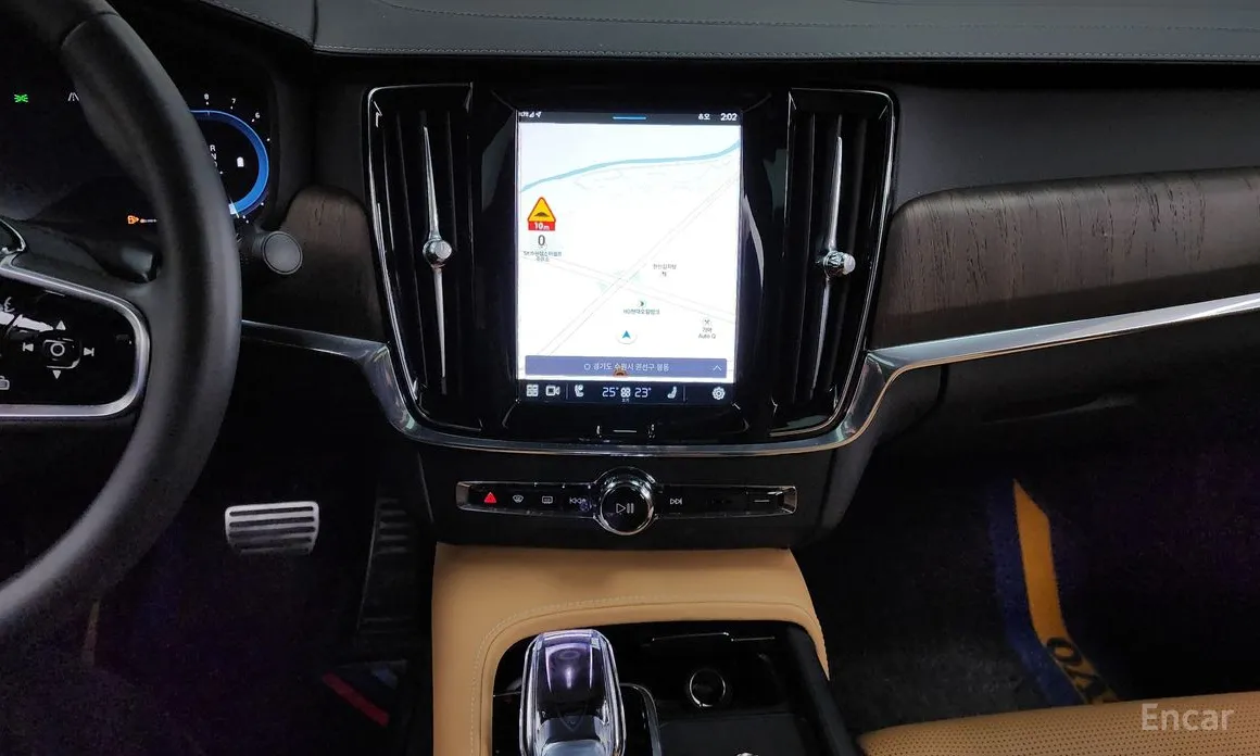 Фото 14 - Volvo S90