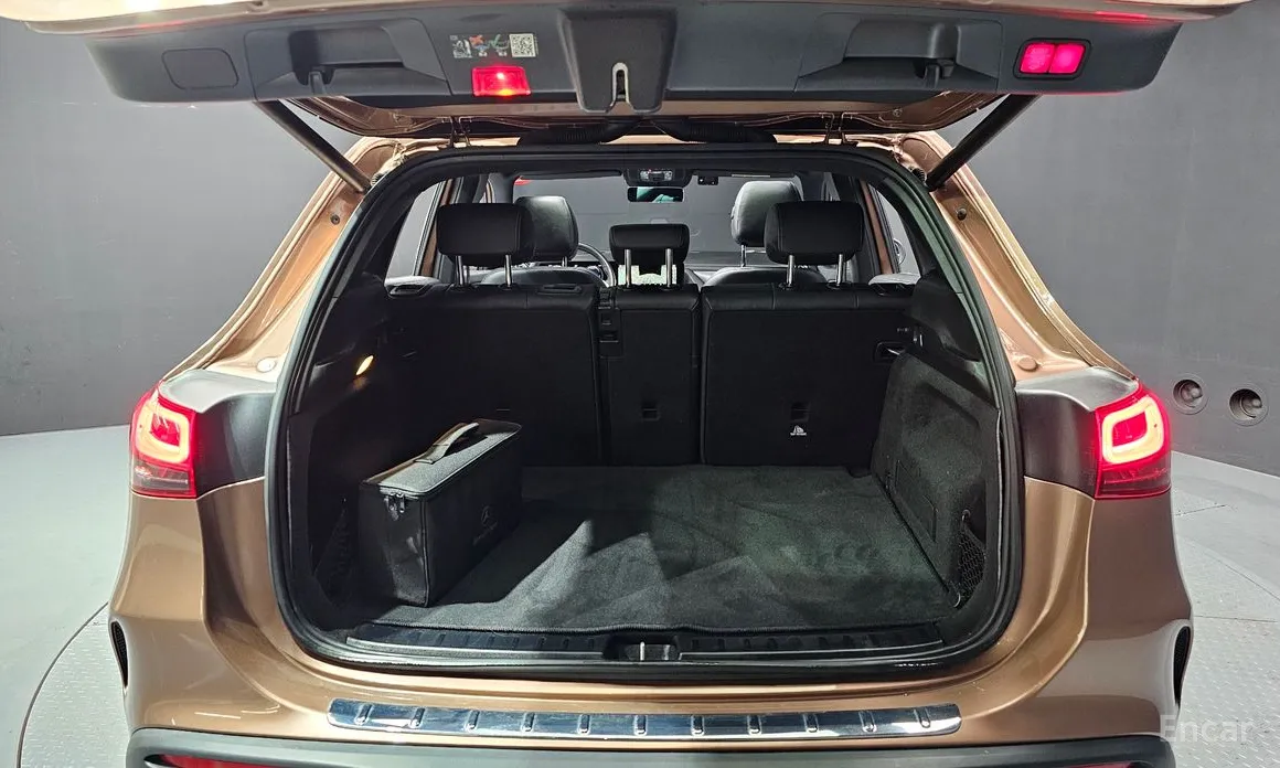 Фото 20 - Mercedes-Benz EQA