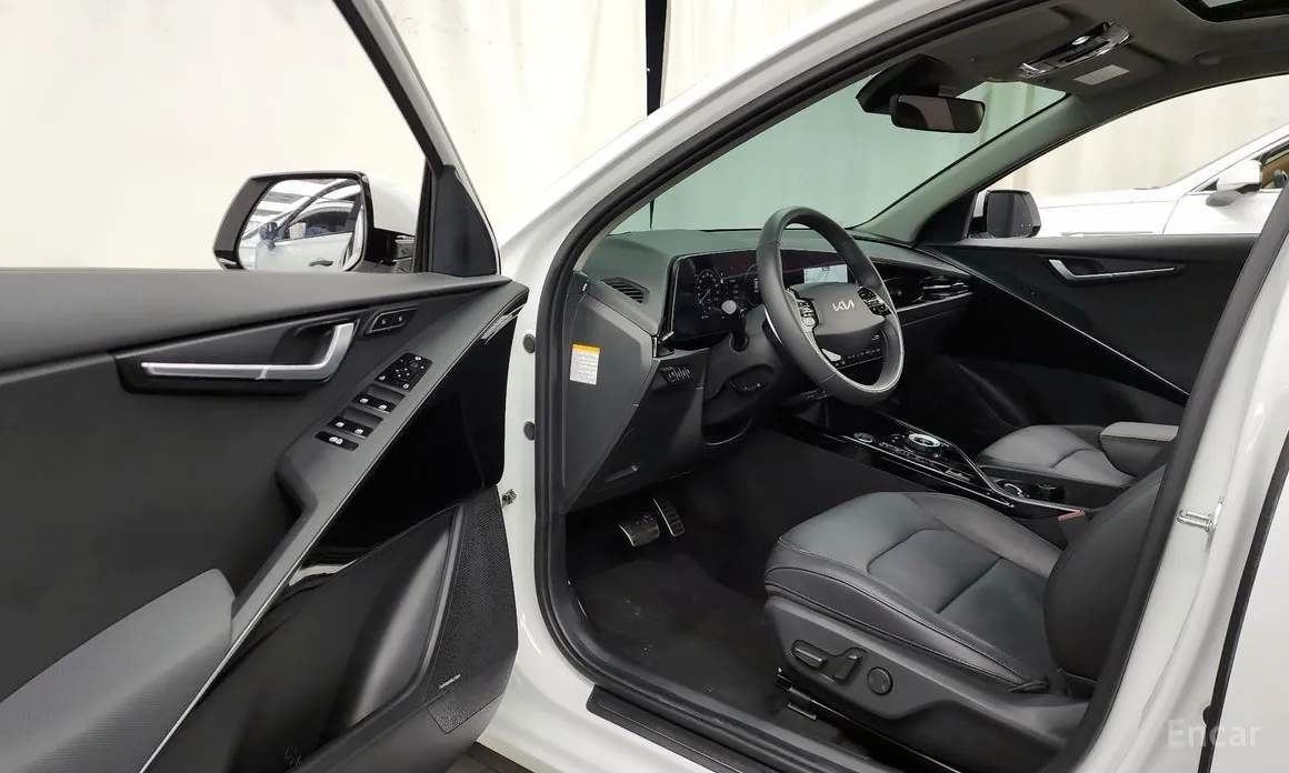 Фото 10 - Kia Niro