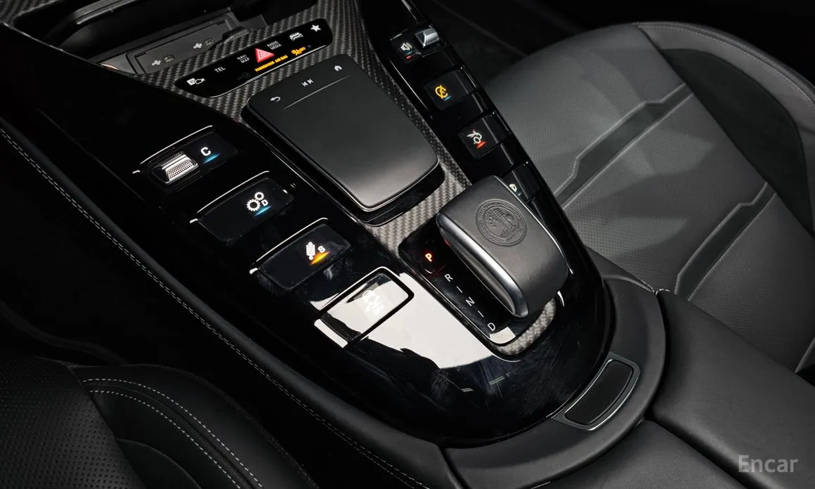 Фото 9 - Mercedes-Benz AMG GT