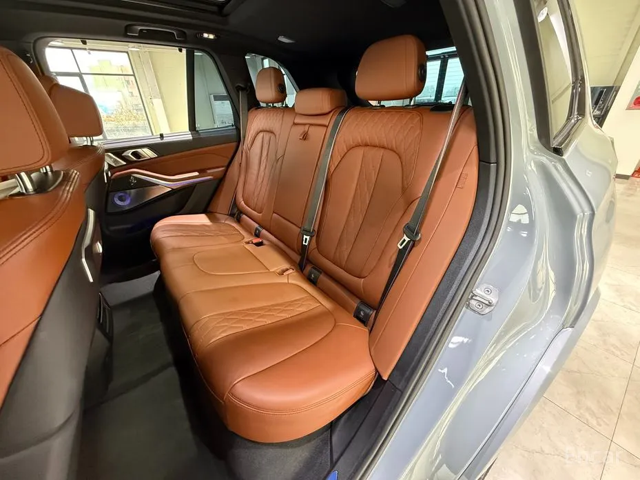 Фото 17 - BMW X5