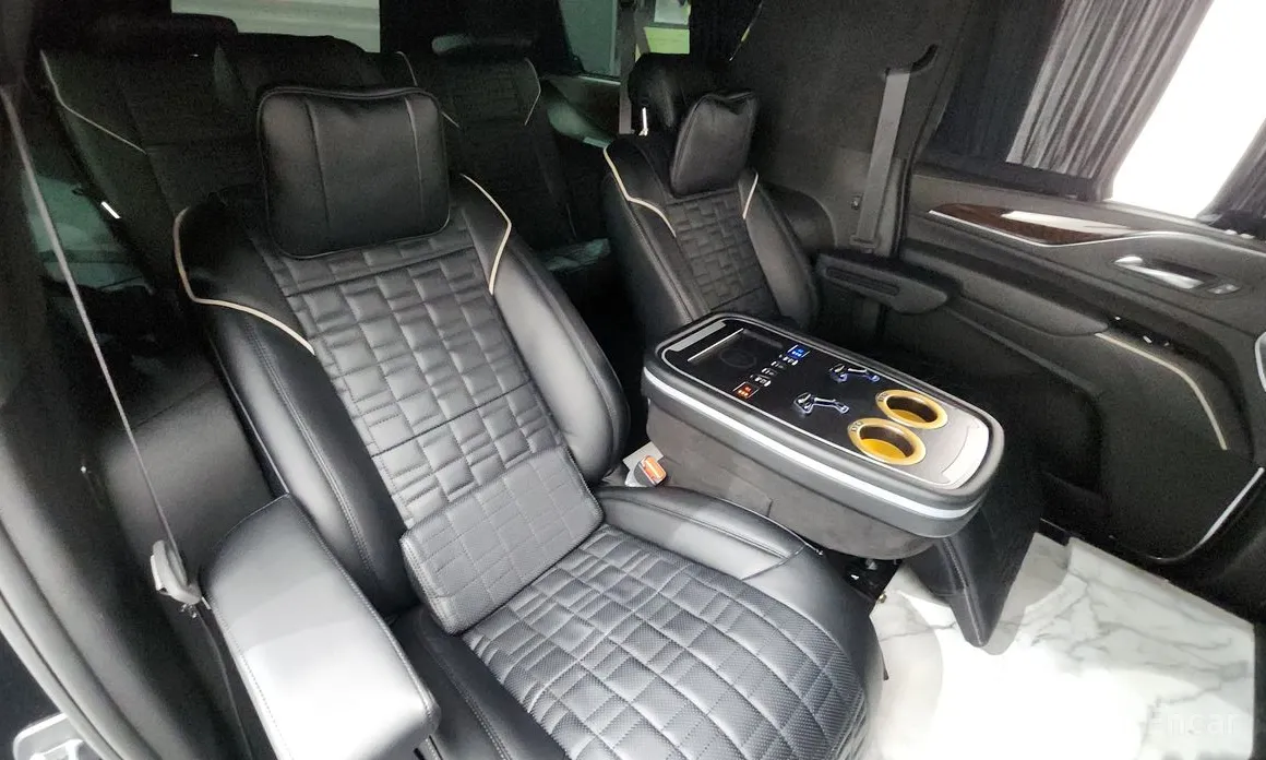 Фото 12 - Cadillac Escalade