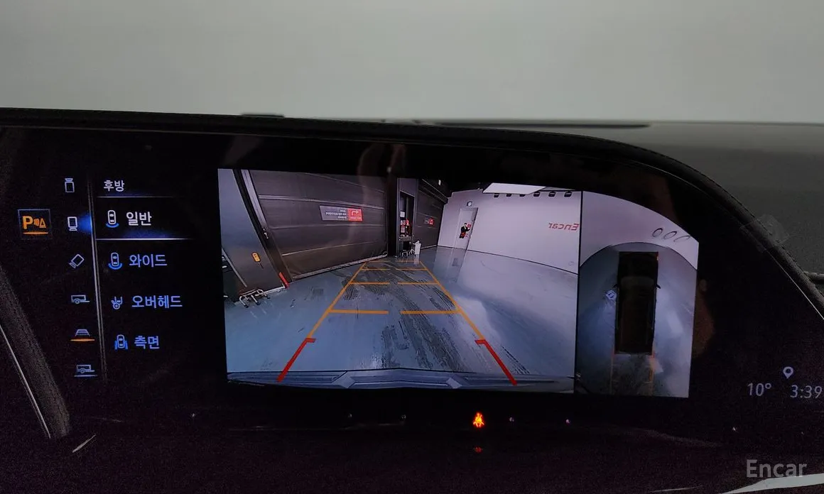 Фото 15 - Cadillac Escalade