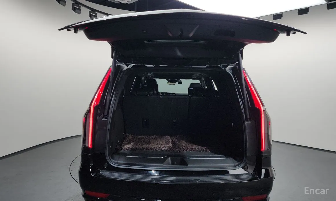 Фото 20 - Cadillac Escalade