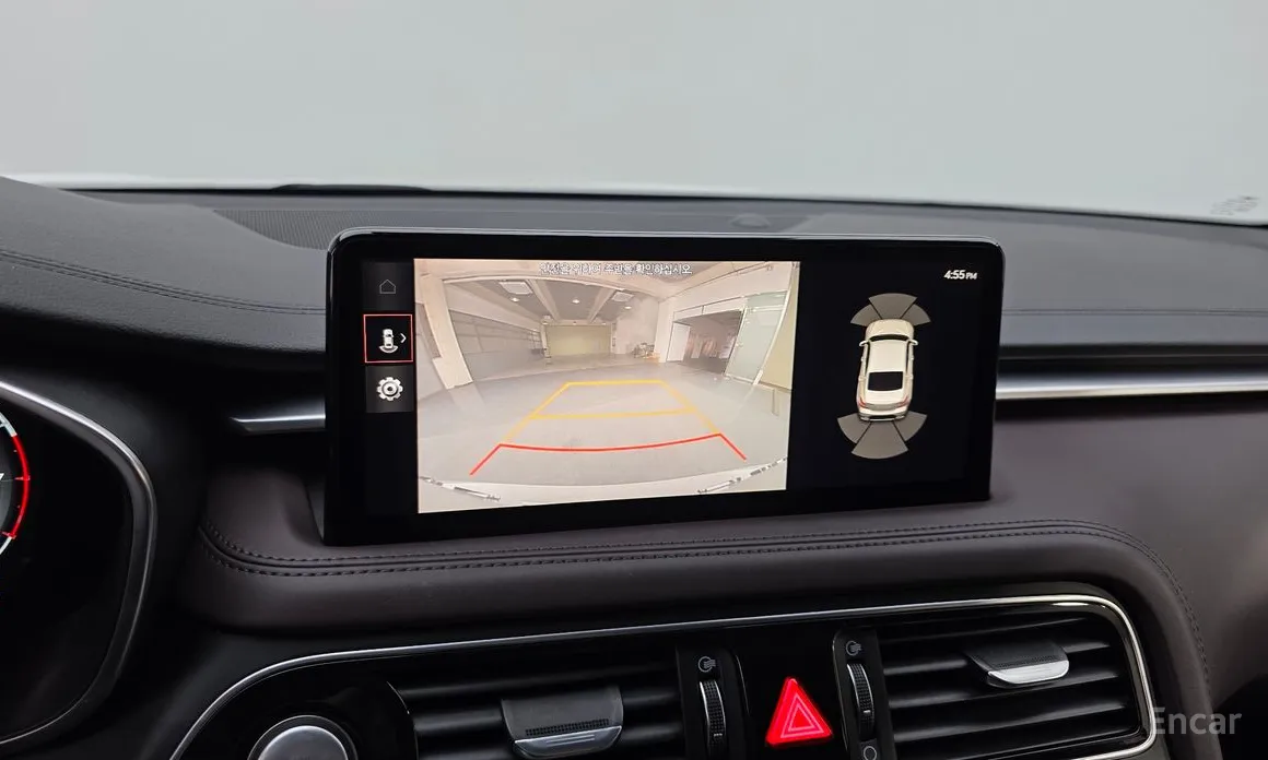 Фото 16 - Genesis G70