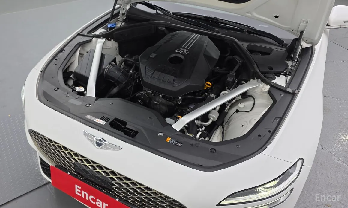 Фото 6 - Genesis G70