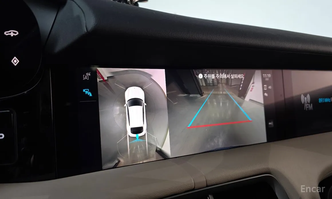 Фото 15 - Porsche Taycan